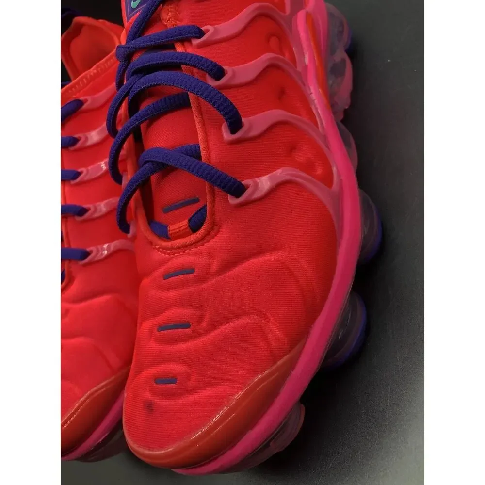 Nike Air Vapormax Plus Womens Size7.5 Sneakers Bright Crimson Pink Blast Running